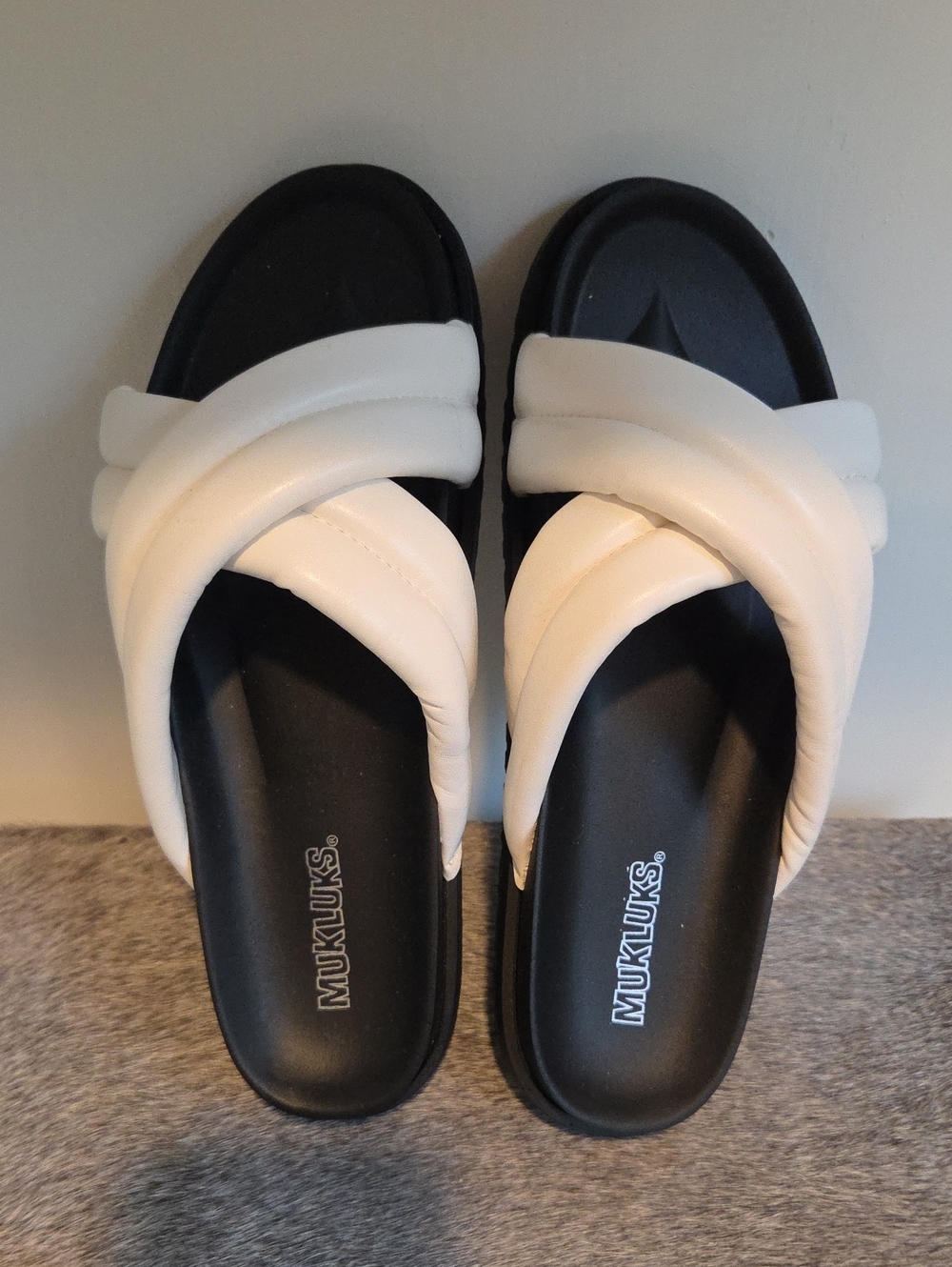 Muk Luks White Crisscross Padded Slide Sandals for Women